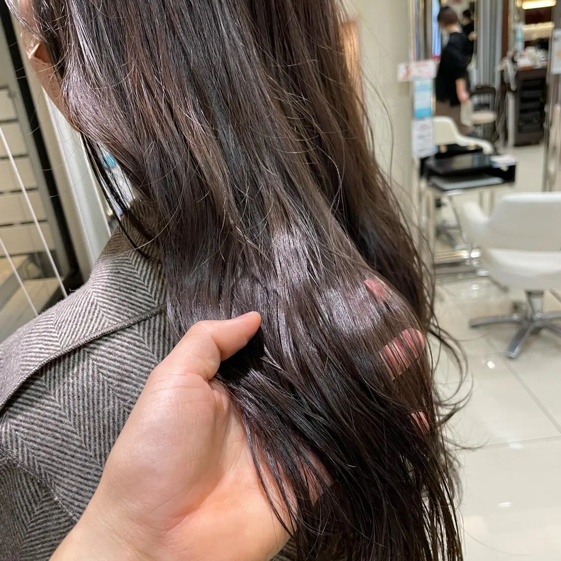 ロング カラー ヘアアレンジ ブリーチ 透明感カラー グレージュ ブリーチなしカラー 新宿/顔周りカット/ レイヤー/がっきーのヘアスタイル