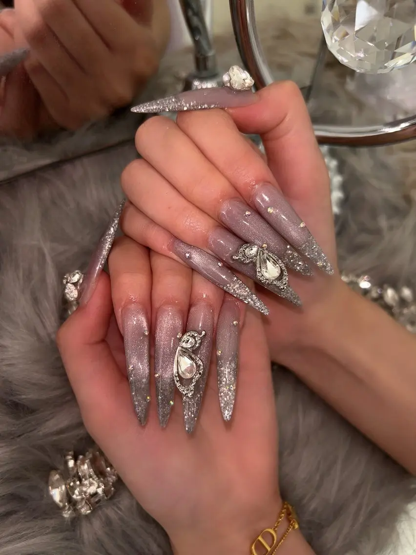 ネイル ハンドネイル MADIA YUKIHOのネイルデザイン