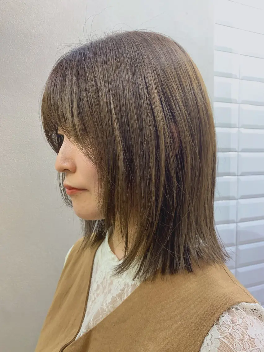 ミディアム 顔まわりレイヤー レイヤーカット カット トリートメント hubhair レイヤー/透明感のヘアスタイル
