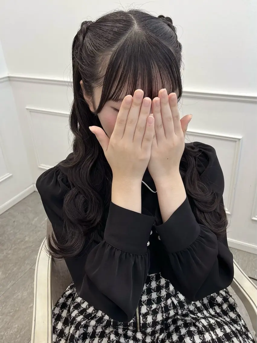 ロング ヘアアレンジ 新井 凪のヘアスタイル