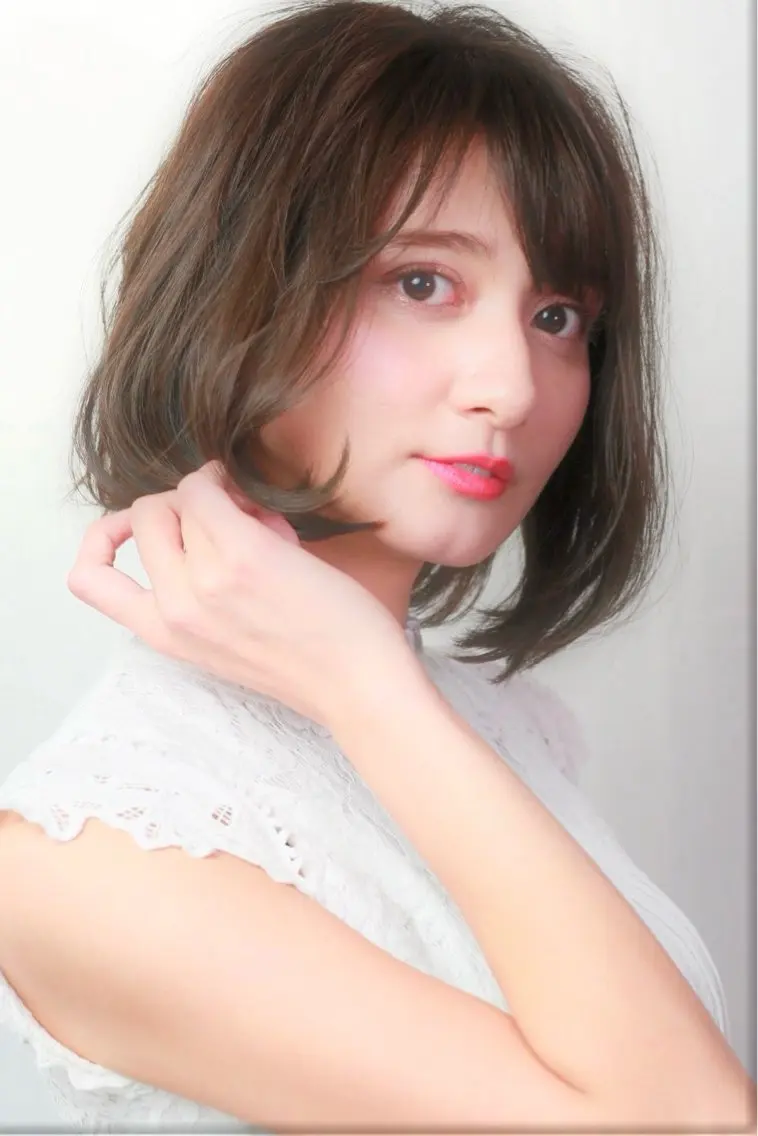 ミディアム ハイライト 髪質改善 レイヤーカット 縮毛矯正 トリートメント 山村 伸一のヘアスタイル