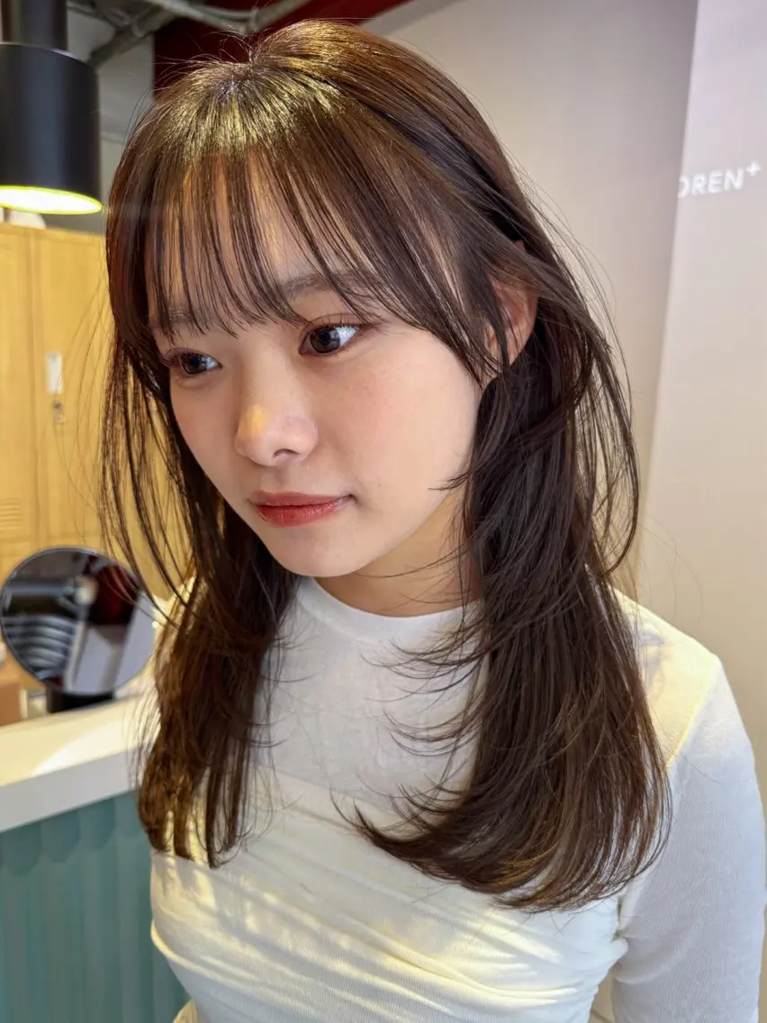 セミロング カラー レイヤーカット カット ヘアカラー トリートメント レイヤーカット 鈴木駿介のヘアスタイル