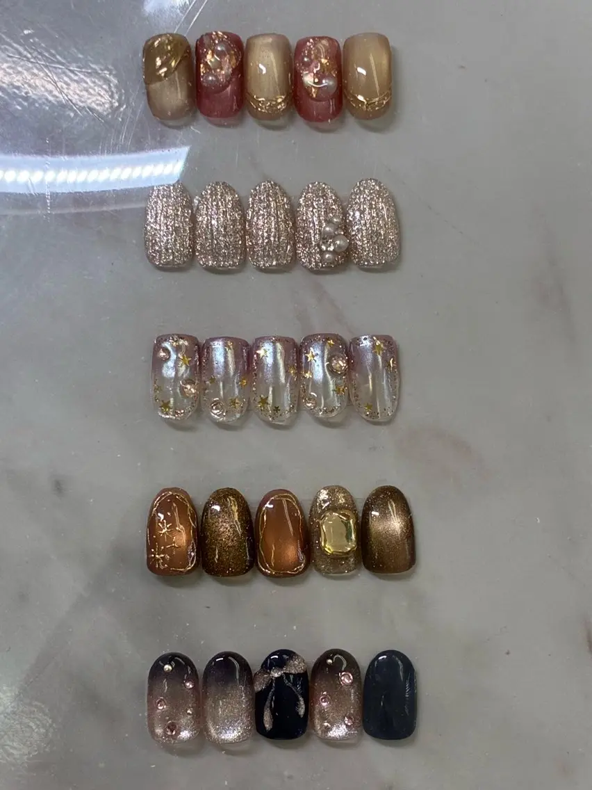 ネイル アートネイル NAILHOLIC 三鷹　　　ミヤビのネイルデザイン