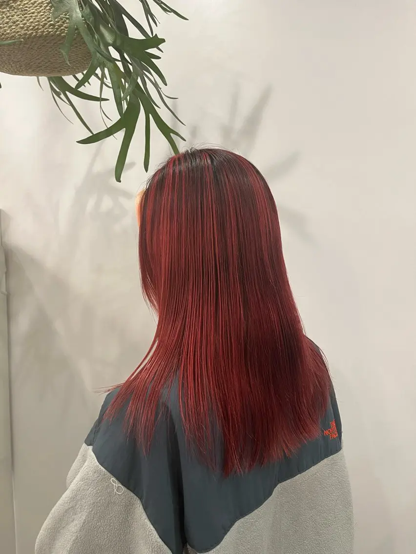 セミロング カラー ヘアカラー 吉田 詩穂のヘアスタイル