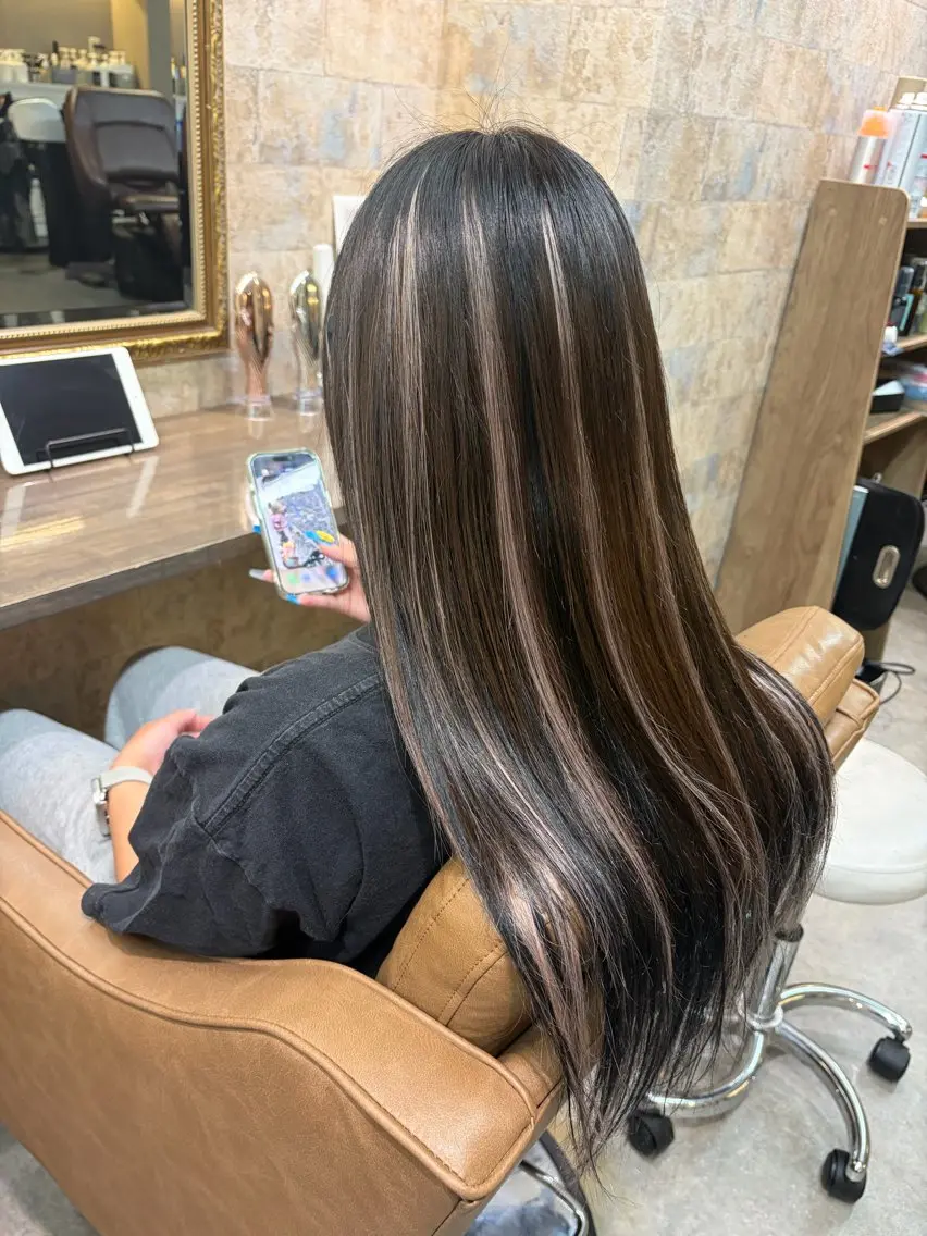ロング エクステ ハイライト エクステ 前田 みのりのヘアスタイル