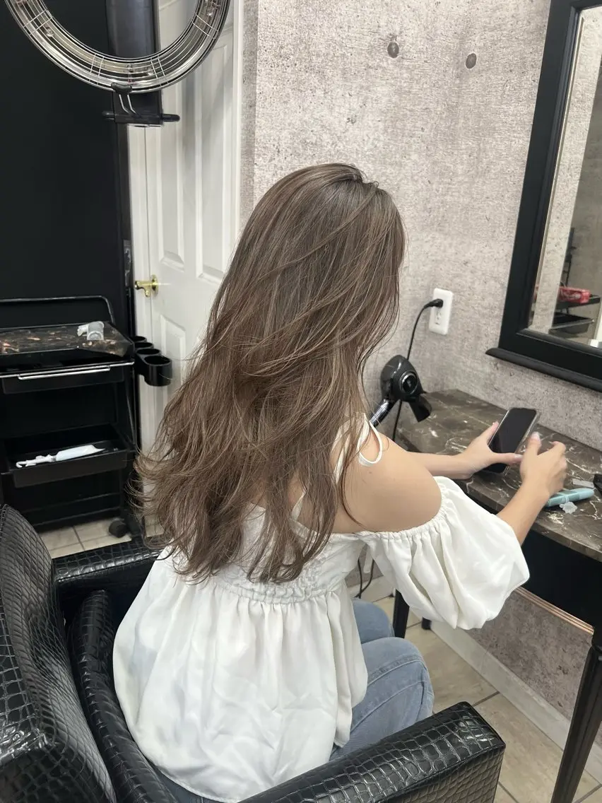 ロング カラー ハイライトカラー ハイライト ヘアカラー トリートメント MAYU / Raf.のヘアスタイル