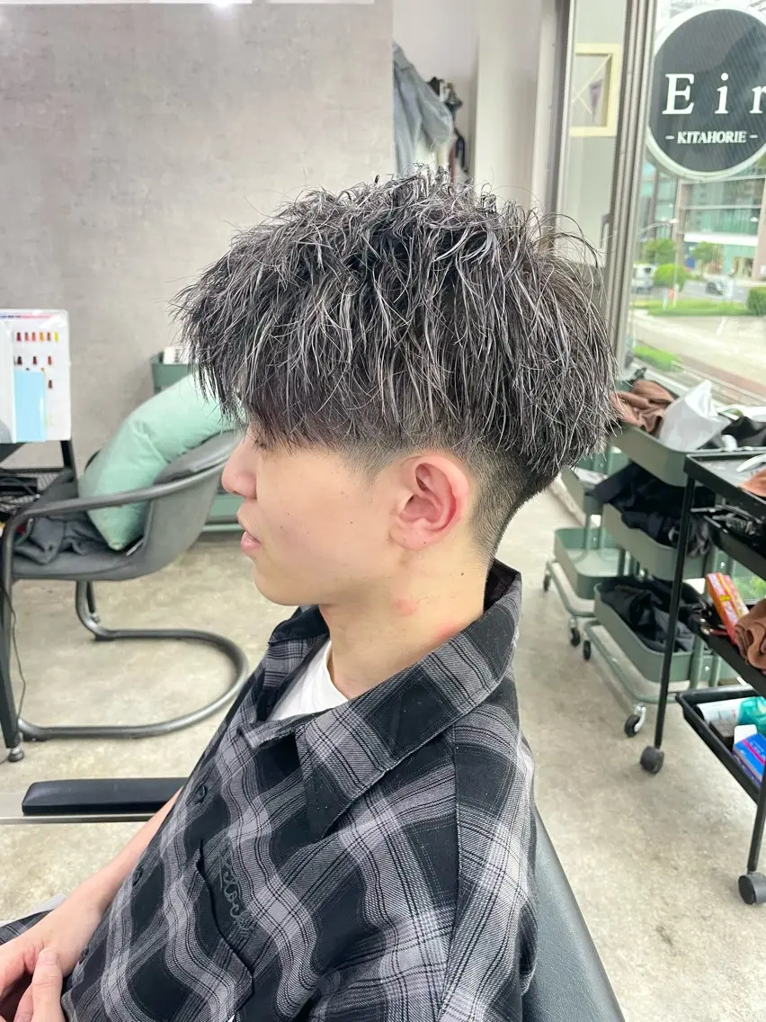 カラー パーマ メンズ エビスザキレン／メン ズ／心斎橋🌳のヘアスタイル