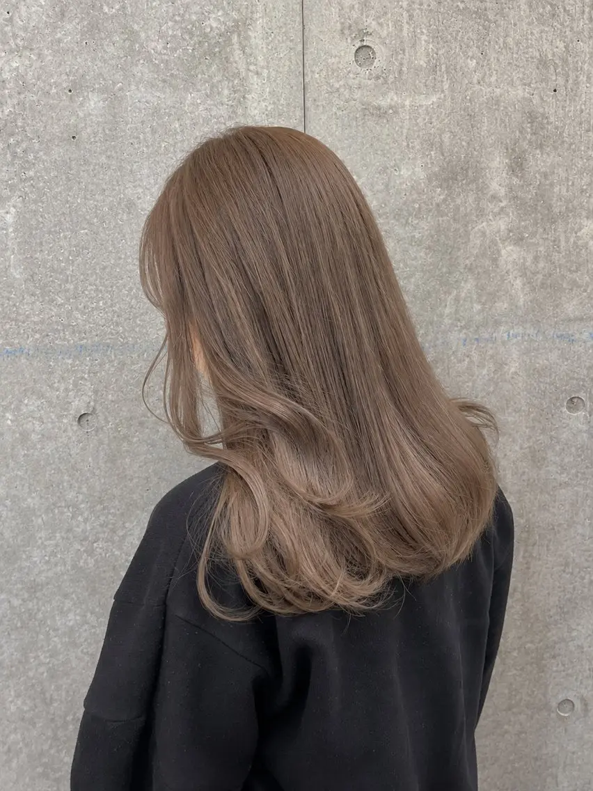 セミロング カラー ベージュカラー ヘアカラー トリートメント 萩原 凌✄のヘアスタイル
