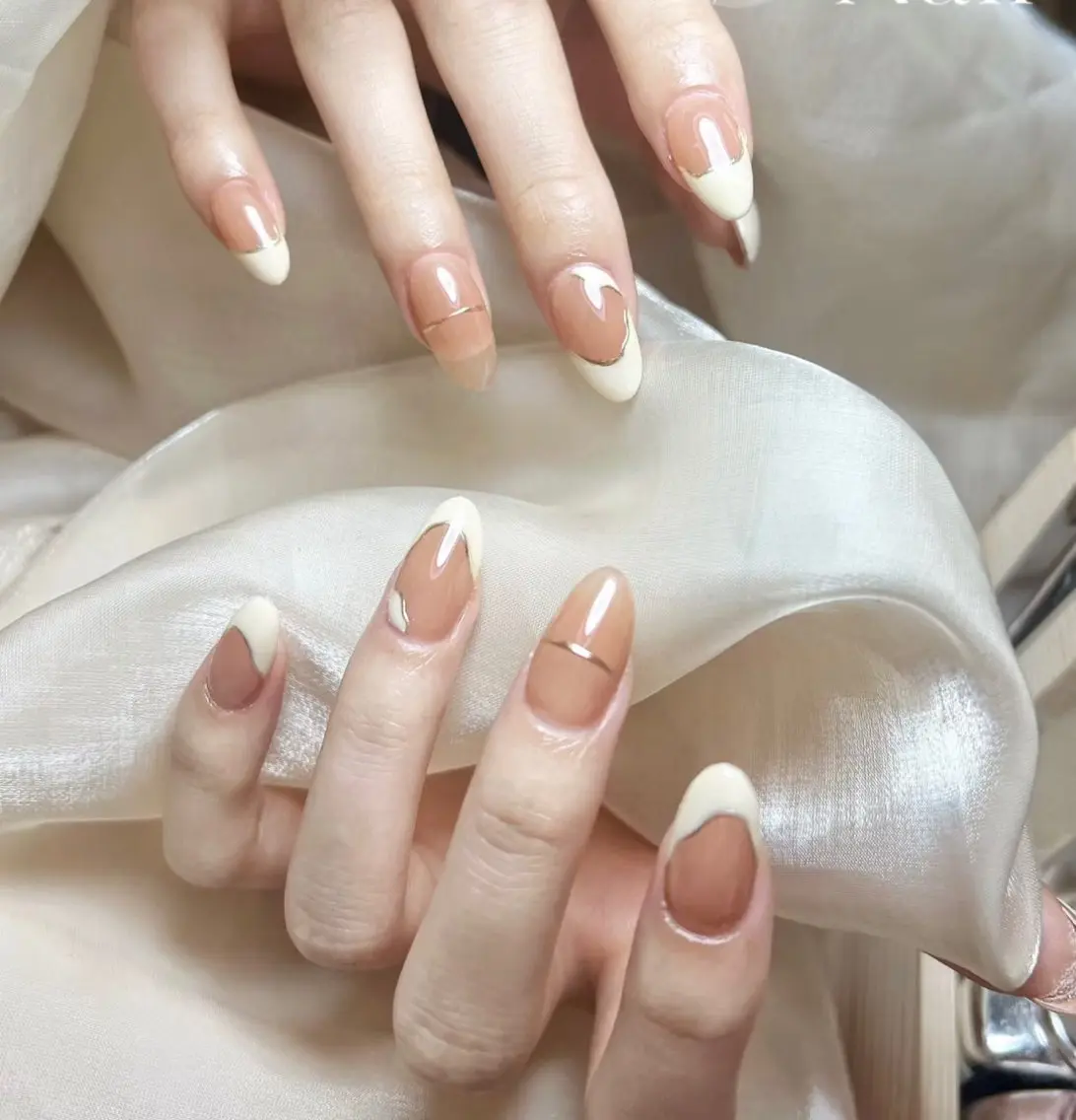 ネイル フレンチネイル ミラーネイル 持ち込み ハンドネイル ハンドケア ⭐️Syu Rei⭐️のネイルデザイン