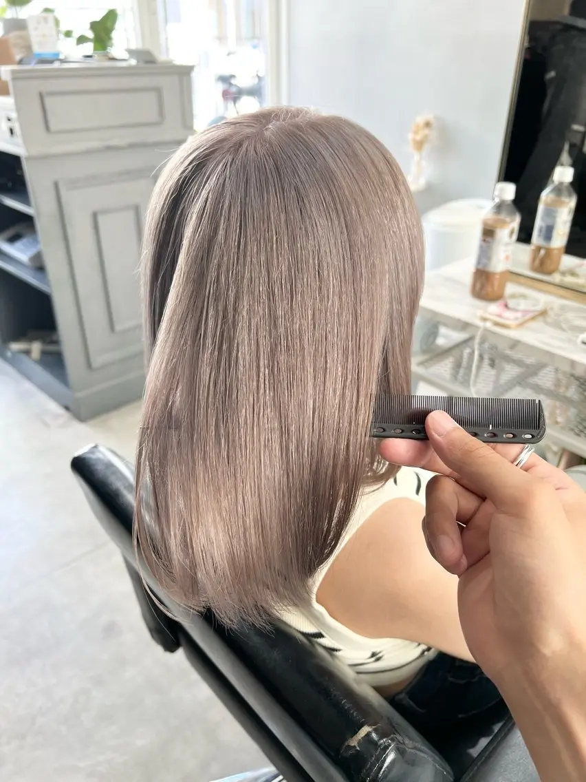 ミディアム カラー カット ヘアカラー トリートメント ヘアセット 🫧艶ダブルカラー ブリーチ🫧トモヤのヘアスタイル