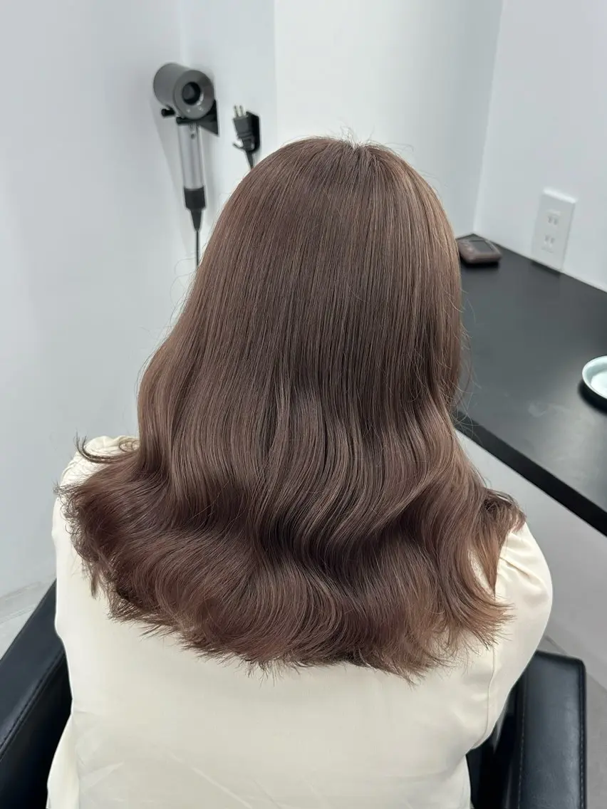 カラー ブリーチ ブラウンカラー ヘアカラー 💛しおん💛 モデル募集のヘアスタイル