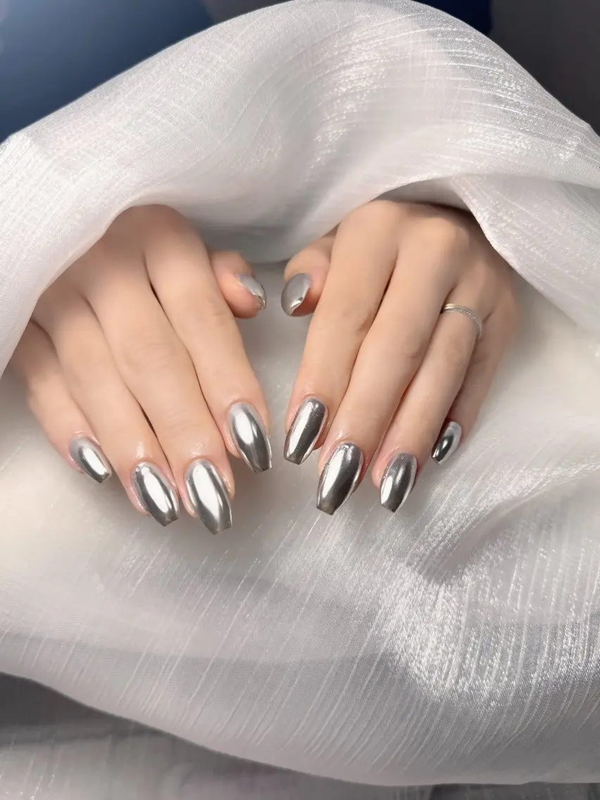 ネイル チークネイル フレンチネイル グラデーション 韓国ネイル マグネットネイル ハンドネイル Hana Nailのネイルデザイン