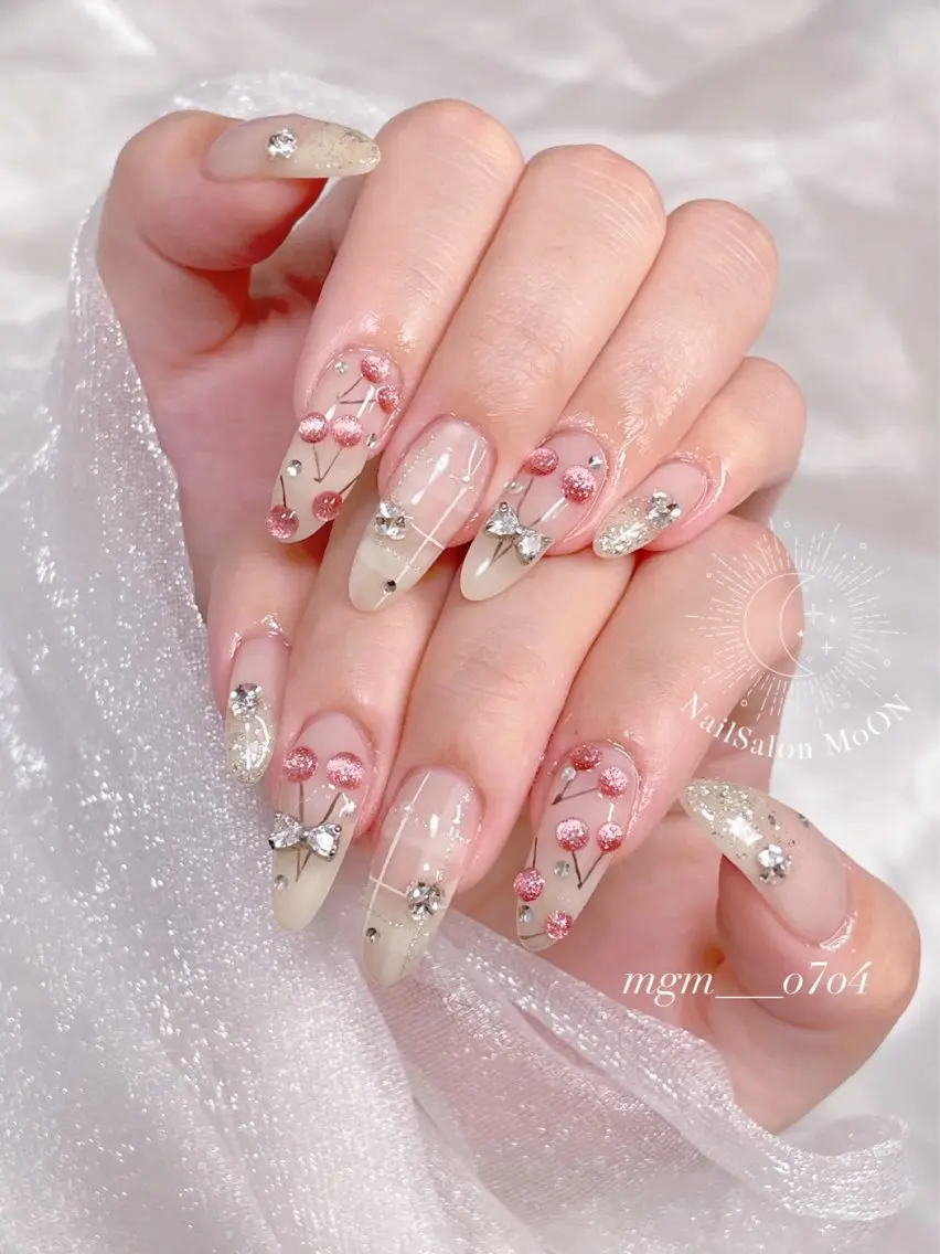 ハンドネイル ハンドケア MoON...❤︎ MeGuのネイルデザイン