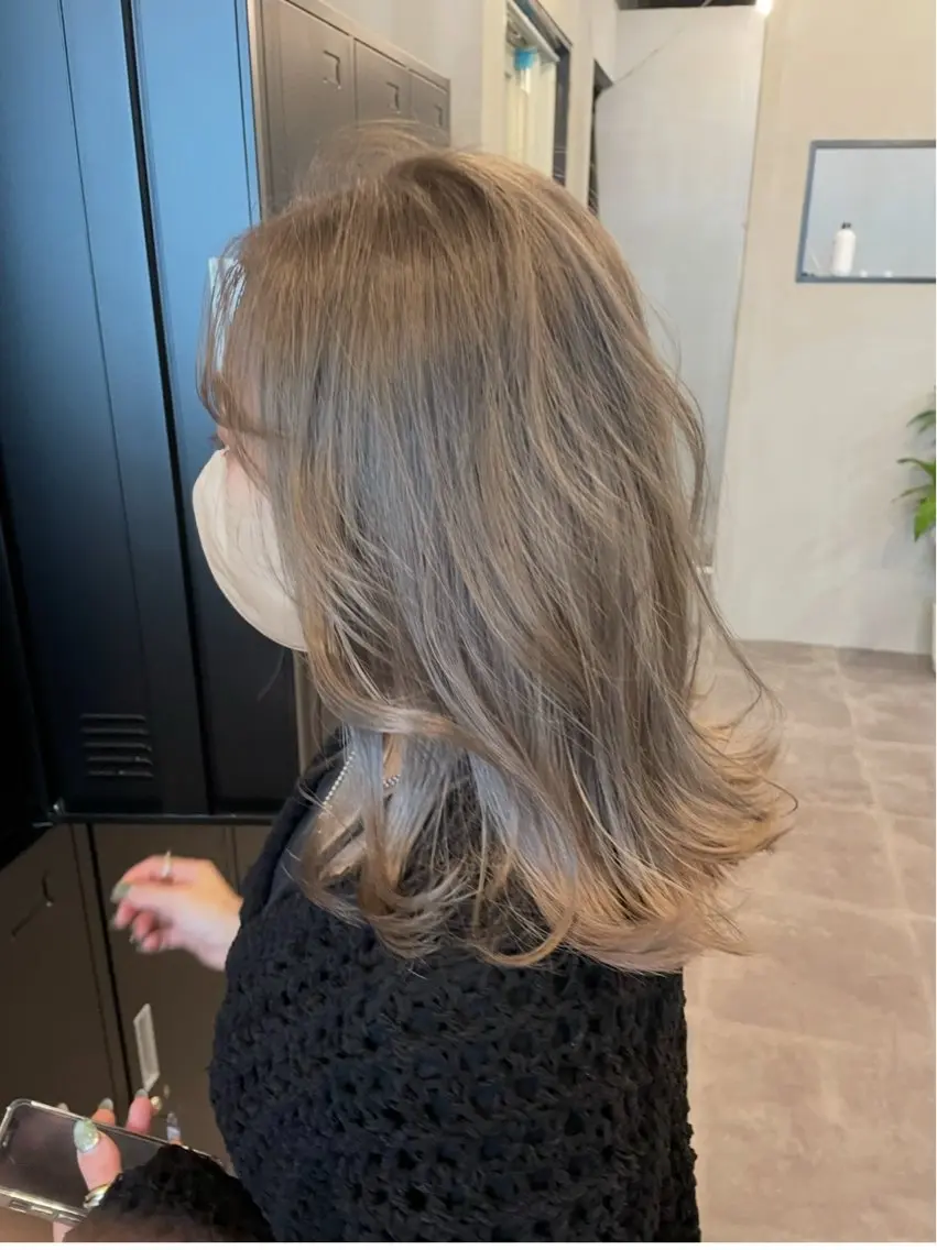 ミディアム カラー ベージュカラー ダブルカラー ミルクティーベージュ カット ヘアカラー トリートメント ALLENhair 八尾店のヘアスタイル