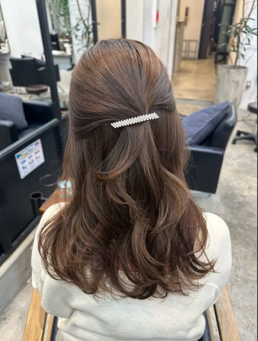 セミロング レイヤーカット カット/ハイトーン まなみ🤍のヘアスタイル