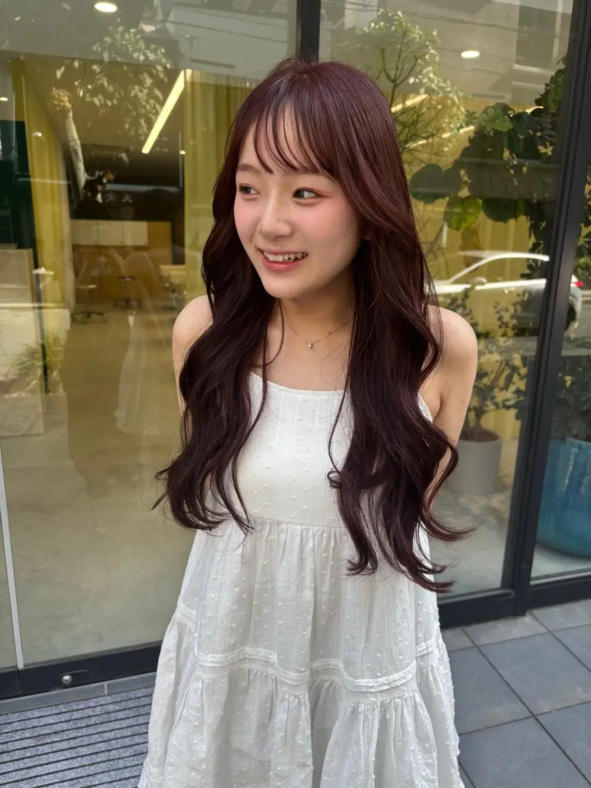 カラー なのは\透け感カラー \レイヤーカットのヘアスタイル