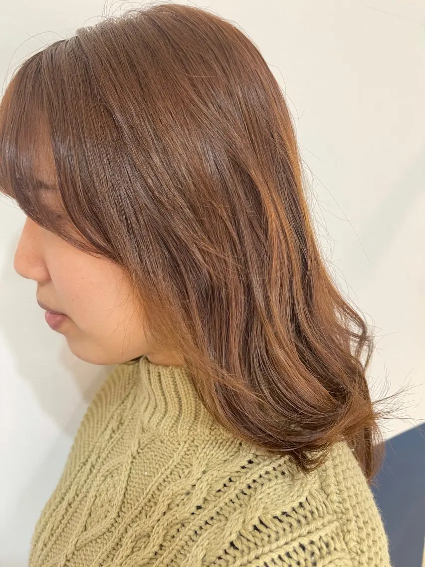 セミロング ヘアカラー Kaori🌈透明感 カラー / 髪質改善のヘアスタイル