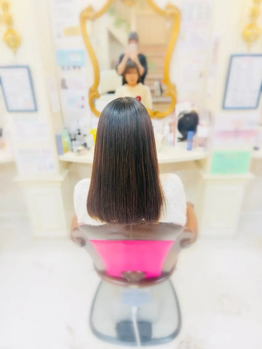 セミロング カット 菅沼 美咲のヘアスタイル