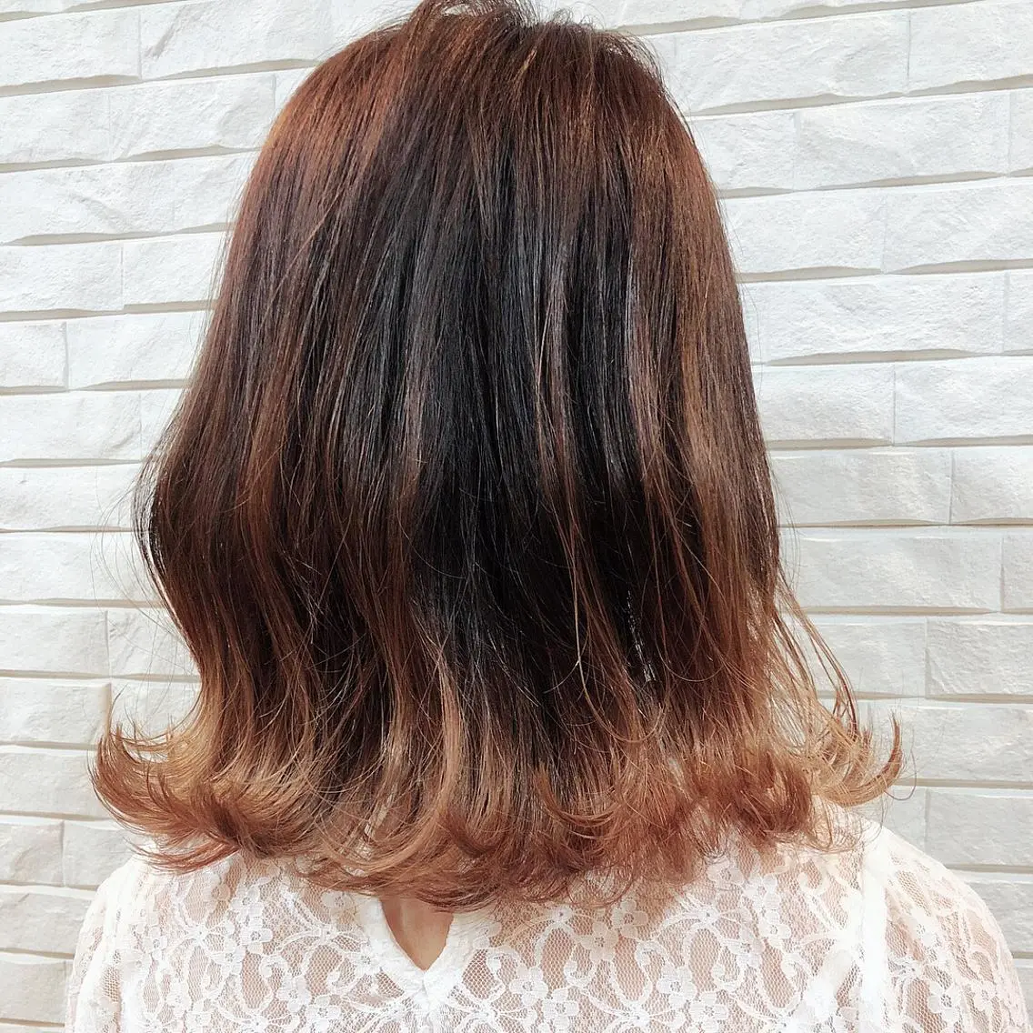 ミディアム 伊藤 さやかのヘアスタイル
