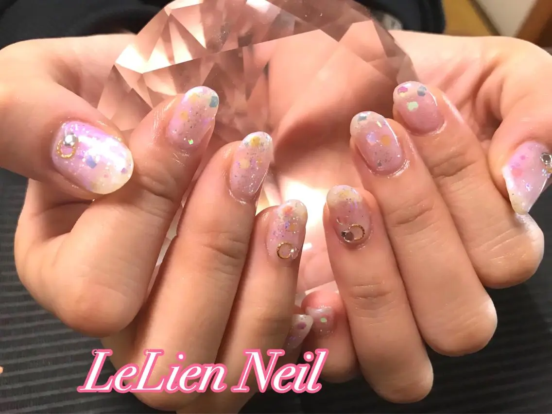 ネイル ホログラムネイル モチの良さ◉ フィルインネイル♡のネイルデザイン