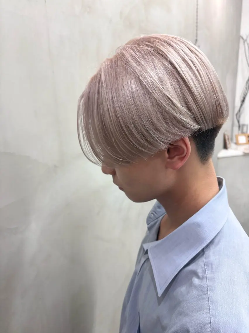 ショート カラー メンズ ベージュカラー ダブルカラー ホワイトベージュ 山田 晴琉のヘアスタイル