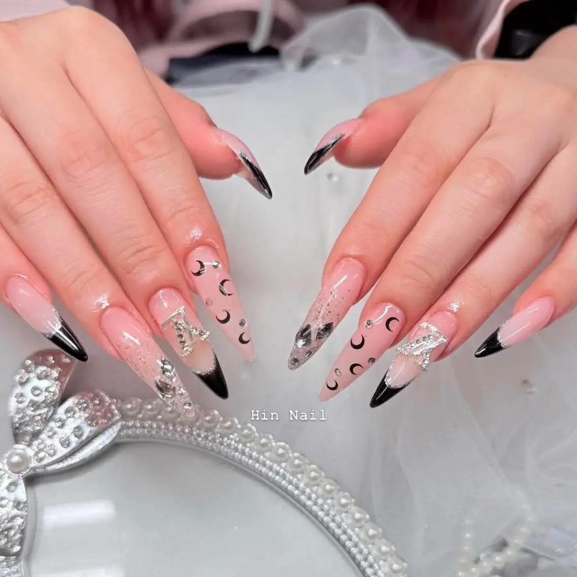 ネイル ハンドネイル HIN NAILのネイルデザイン