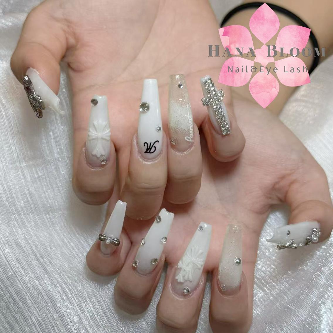 ネイル チークネイル 長さ出し フラッシュネイル キラキラネイル 韓国ネイル ハンドネイル ハンドケア Hana Bloom Nail 練習モデルのネイルデザイン