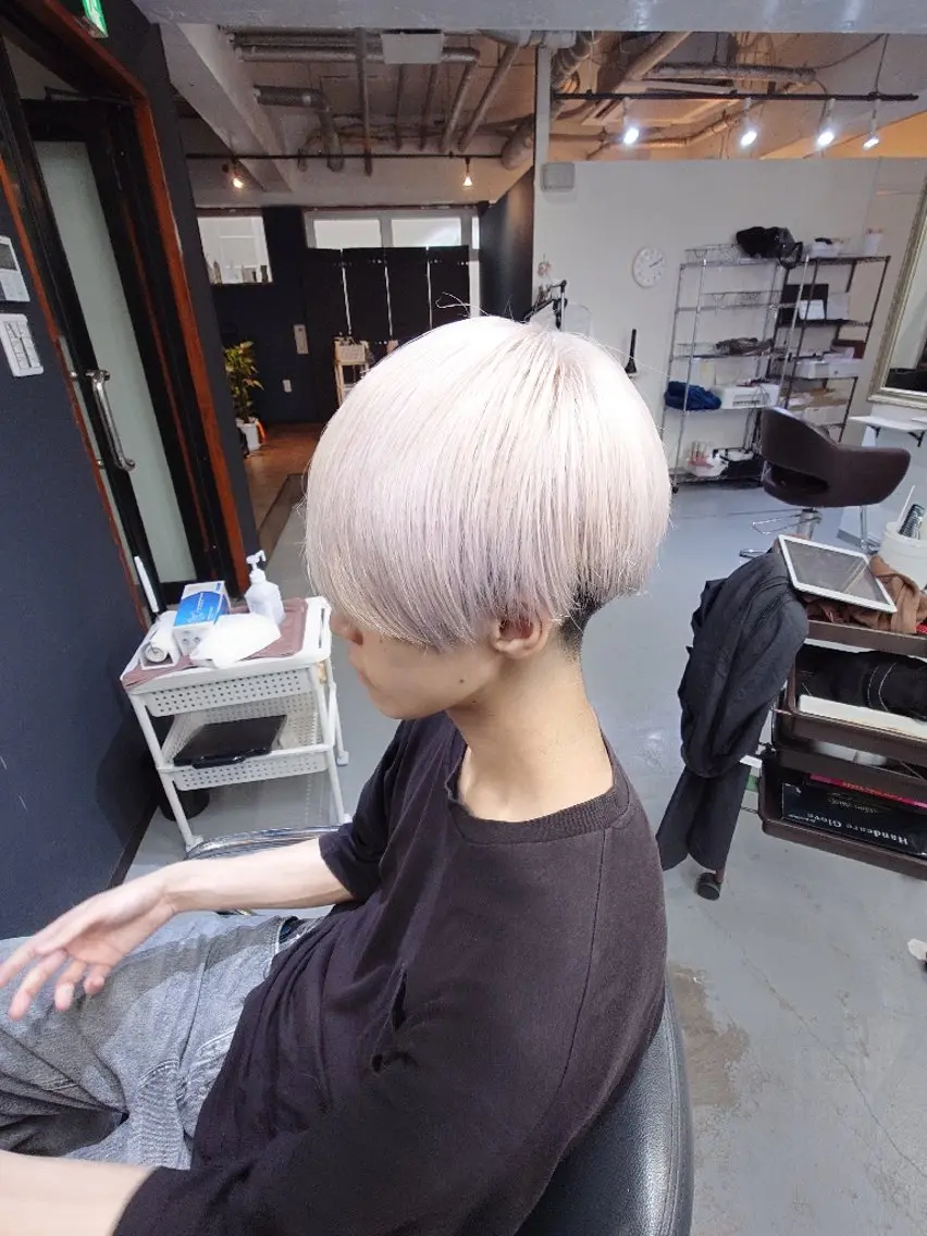 カットトキオトリートメントケアブリーチ2回以上カラーの写真