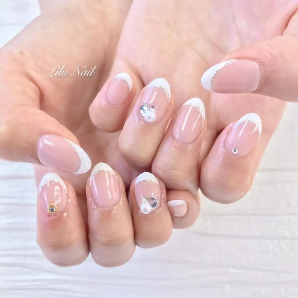 ネイル フレンチネイル モチの良さ◉ フィルインネイル♡のネイルデザイン