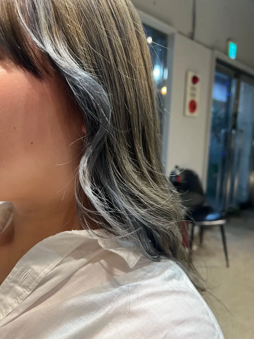 ロング カラー ヘアアレンジ ミストバング ブリーチ ブルーカラー ブルージュ フェイスフレーミング ヘアカラー トリートメント ヘッドスパ カラースペシャリスト しょう🧑🏼🎨のヘアスタイル