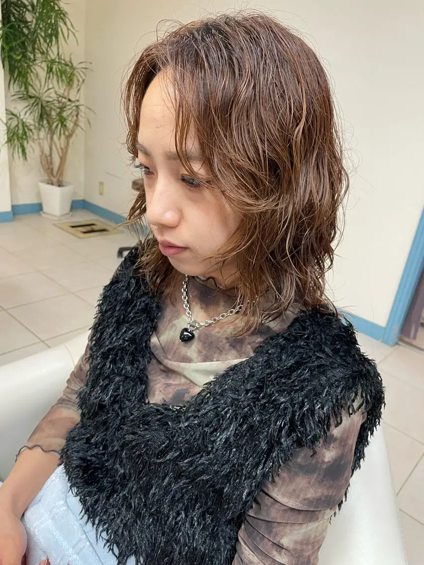 ミディアム パーマ ミディアムパーマ ストレートパーマ カット パーマ 朝生 海都のヘアスタイル