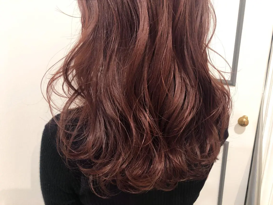 セミロング カラー ブリーチ ブラウンカラー ブリーチなしカラー . AYUKAのヘアスタイル