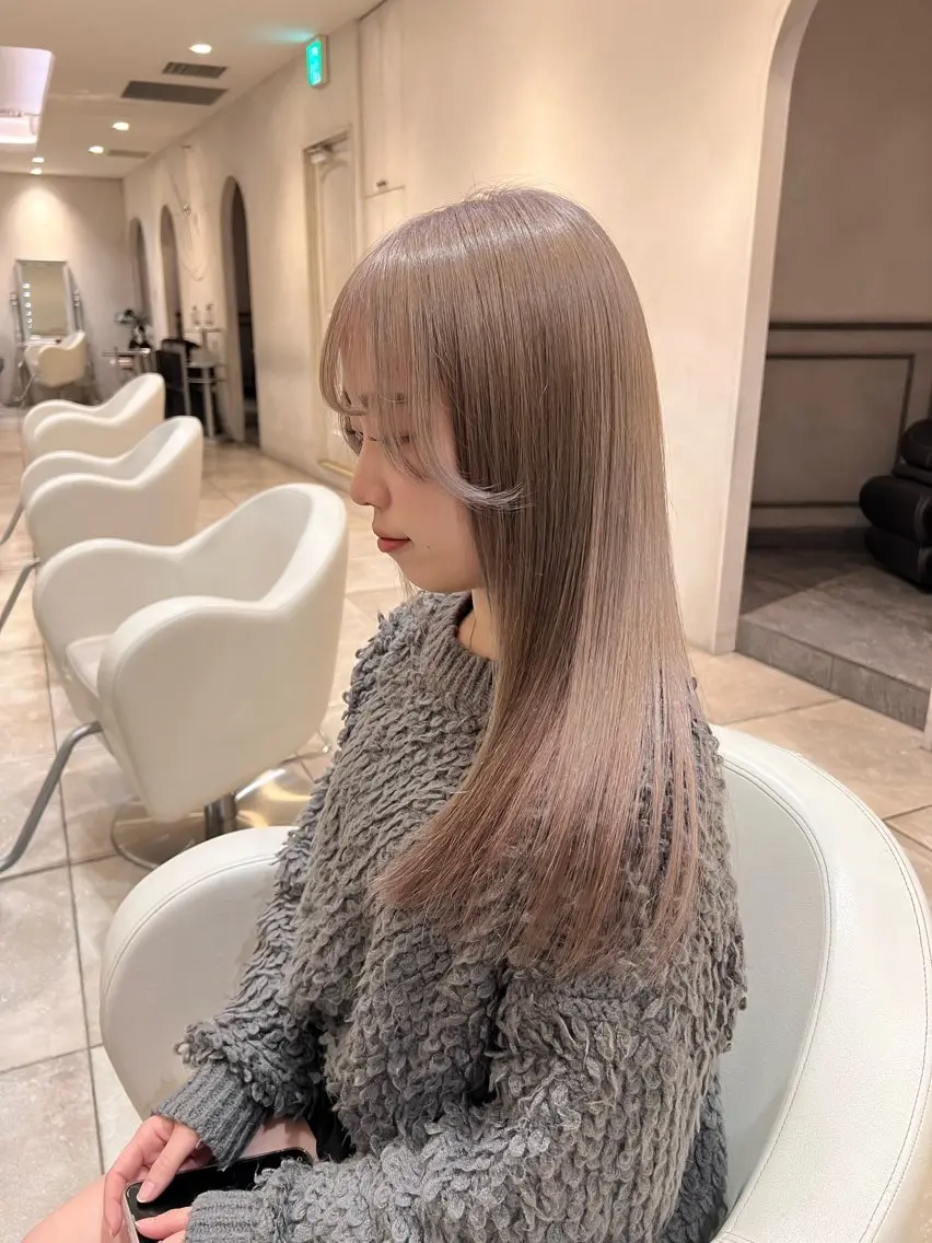 ロング カラー 菅沼 花琳のヘアスタイル