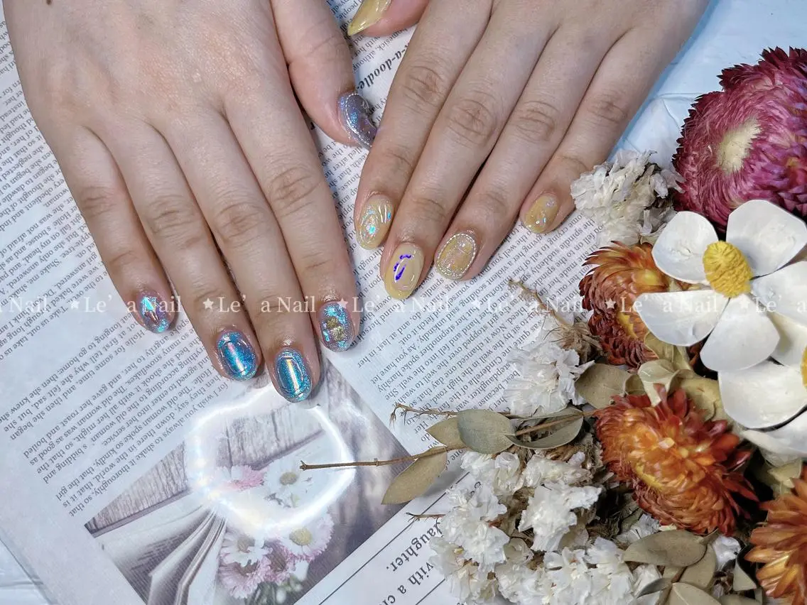 ショート カラー ネイル Le’a NailSalonのネイルデザイン