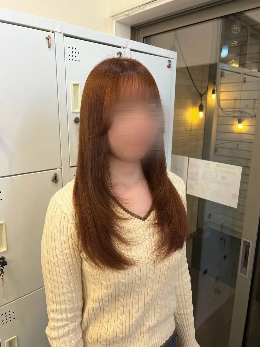 ロング オレンジブラウン ヘアカラー 本間 絵理奈‎のヘアスタイル