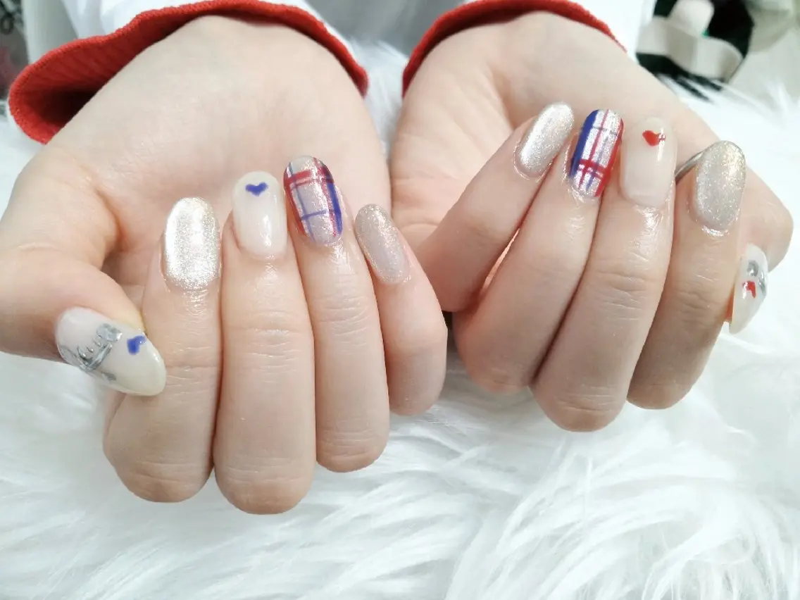 ネイル ジェルネイル ハート マグネットネイル パラジェル ハンドネイル ハンドケア Beaubie nailサロンのネイルデザイン