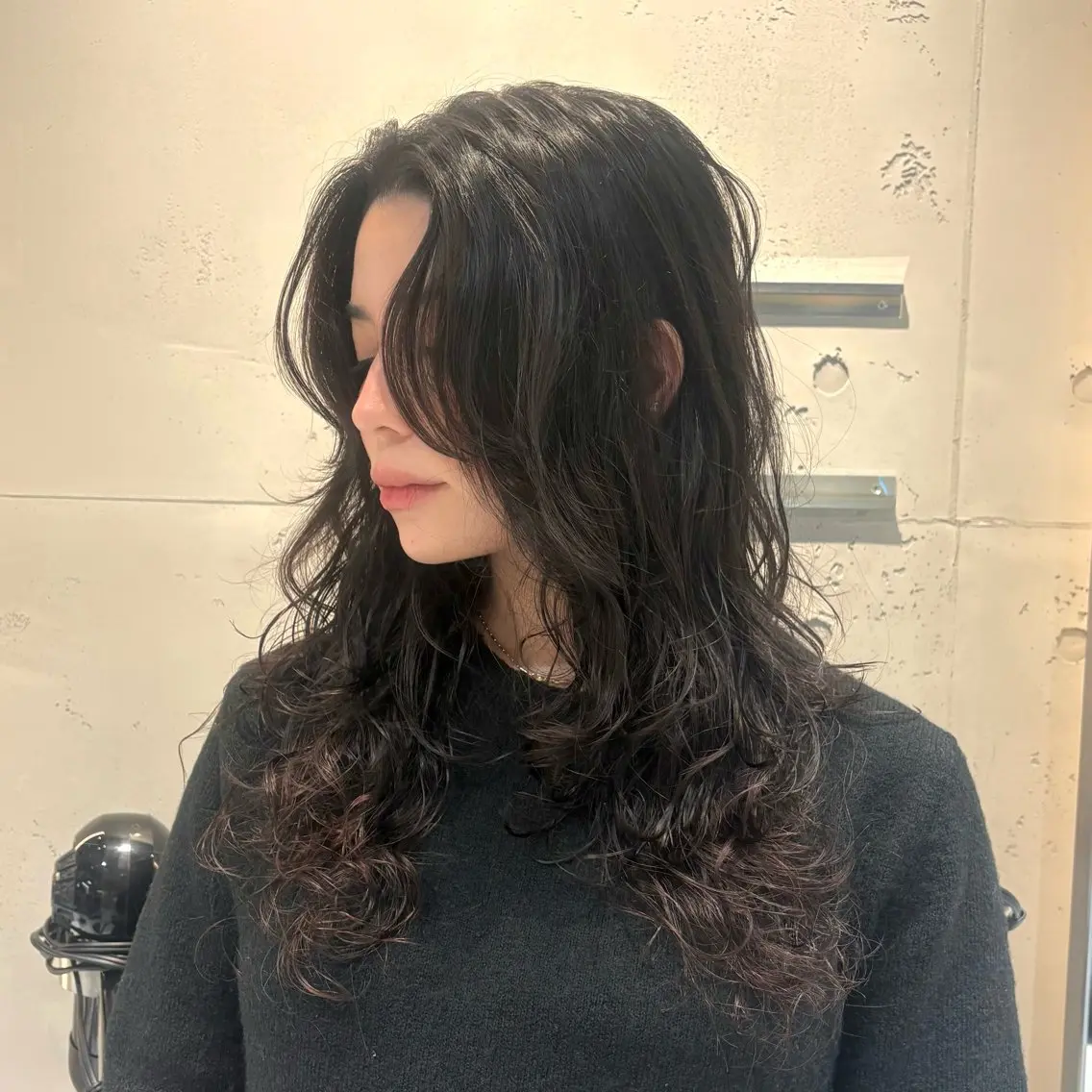 ロング 外国人風カラー カット パーマ トリートメント 大岩 茉愉のヘアスタイル
