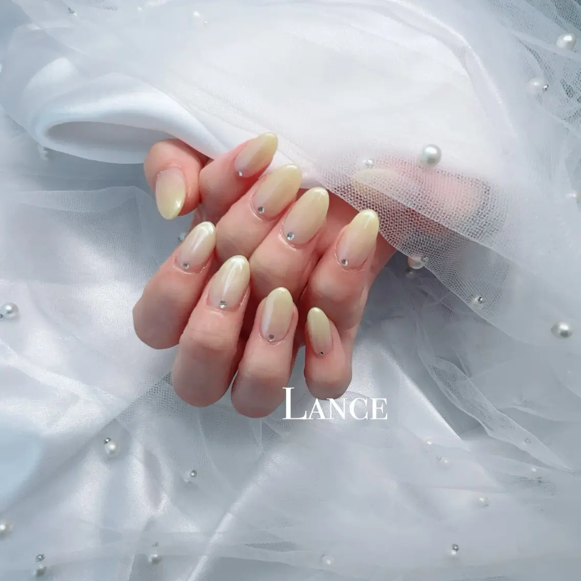 ネイル オーロラネイル フットネイル 氷ネイル・うるうるネイル キラキラネイル 韓国ネイル Lance nailのネイルデザイン