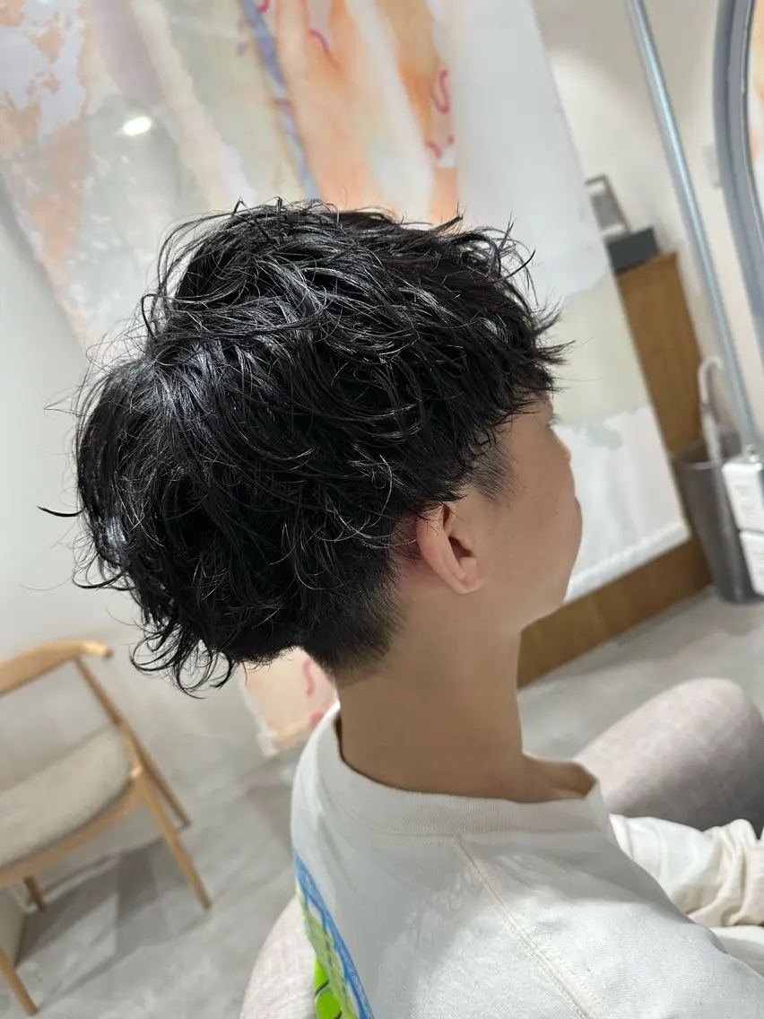 パーマ メンズ マッシュ メンズパーマ 波巻きパーマ カット パーマ 💎メンズパーマ特化 🥇メンズのプロのヘアスタイル