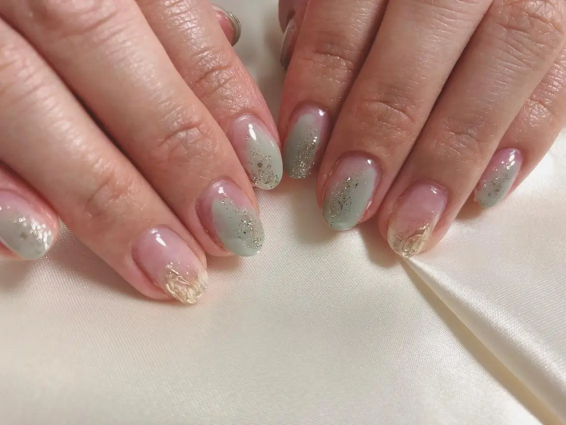 ネイル ピスタチオネイル ハンドネイル mogunail &blowのネイルデザイン