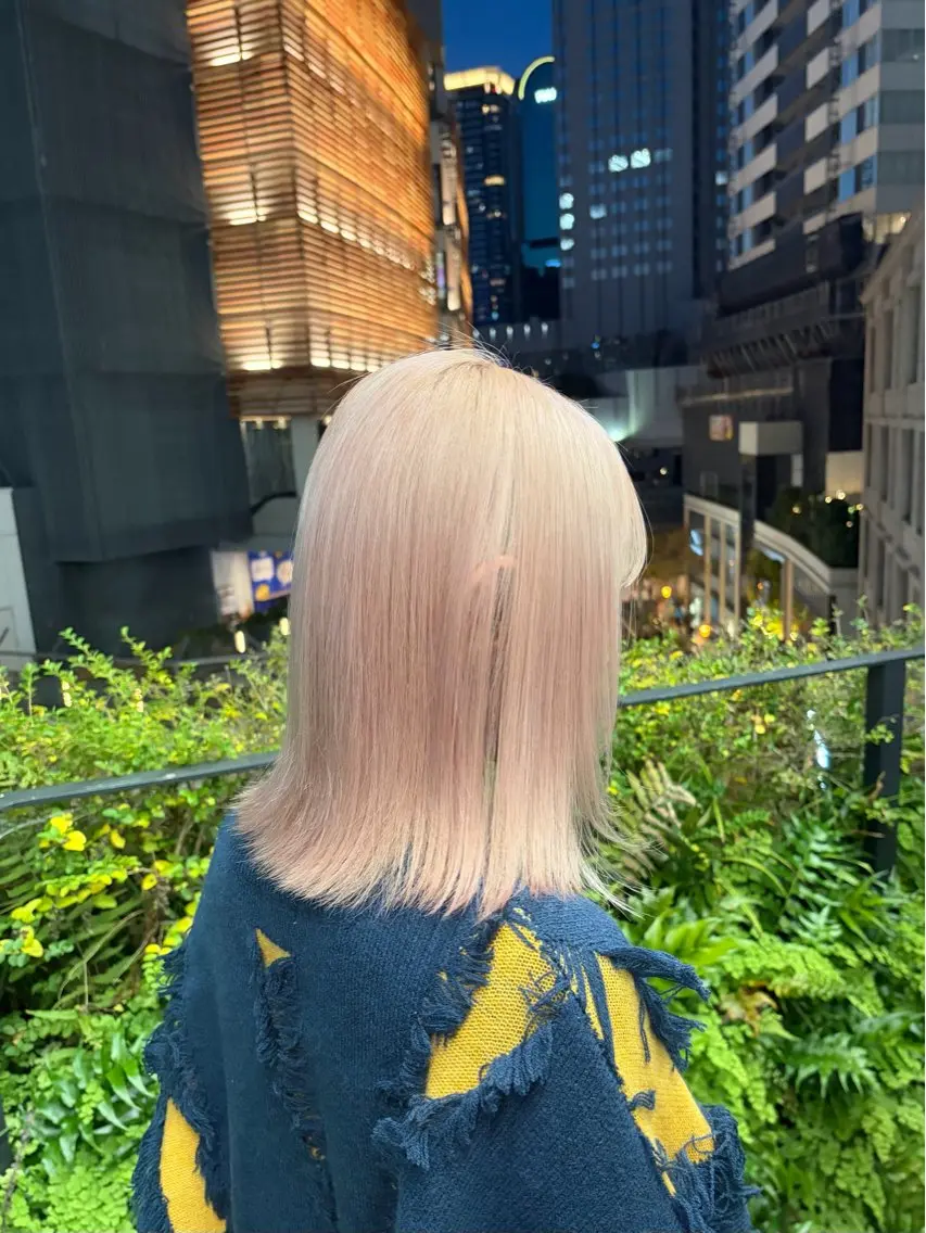 【ダメージ90%カット✨】話題の痛まないケアブリーチダブルカラー+デザインカットの写真