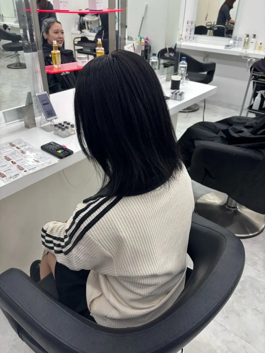 ミディアム カラー 黒髪 透明感カラー 韓国風ヘア レイヤーカット 🦋Chisa/髪質 改善×カラー特化💎のヘアスタイル