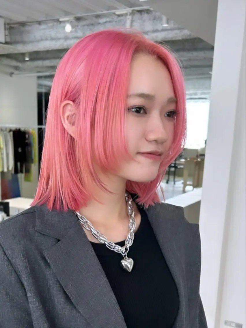 カラー ブリーチ ANY Sakiのヘアスタイル