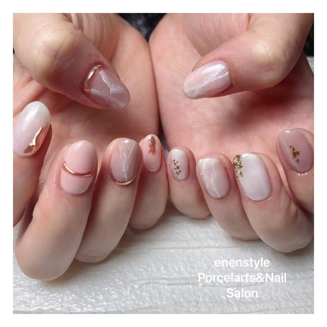 ミディアム ネイル ハンドネイル 🐾enen style 🐾のネイルデザイン