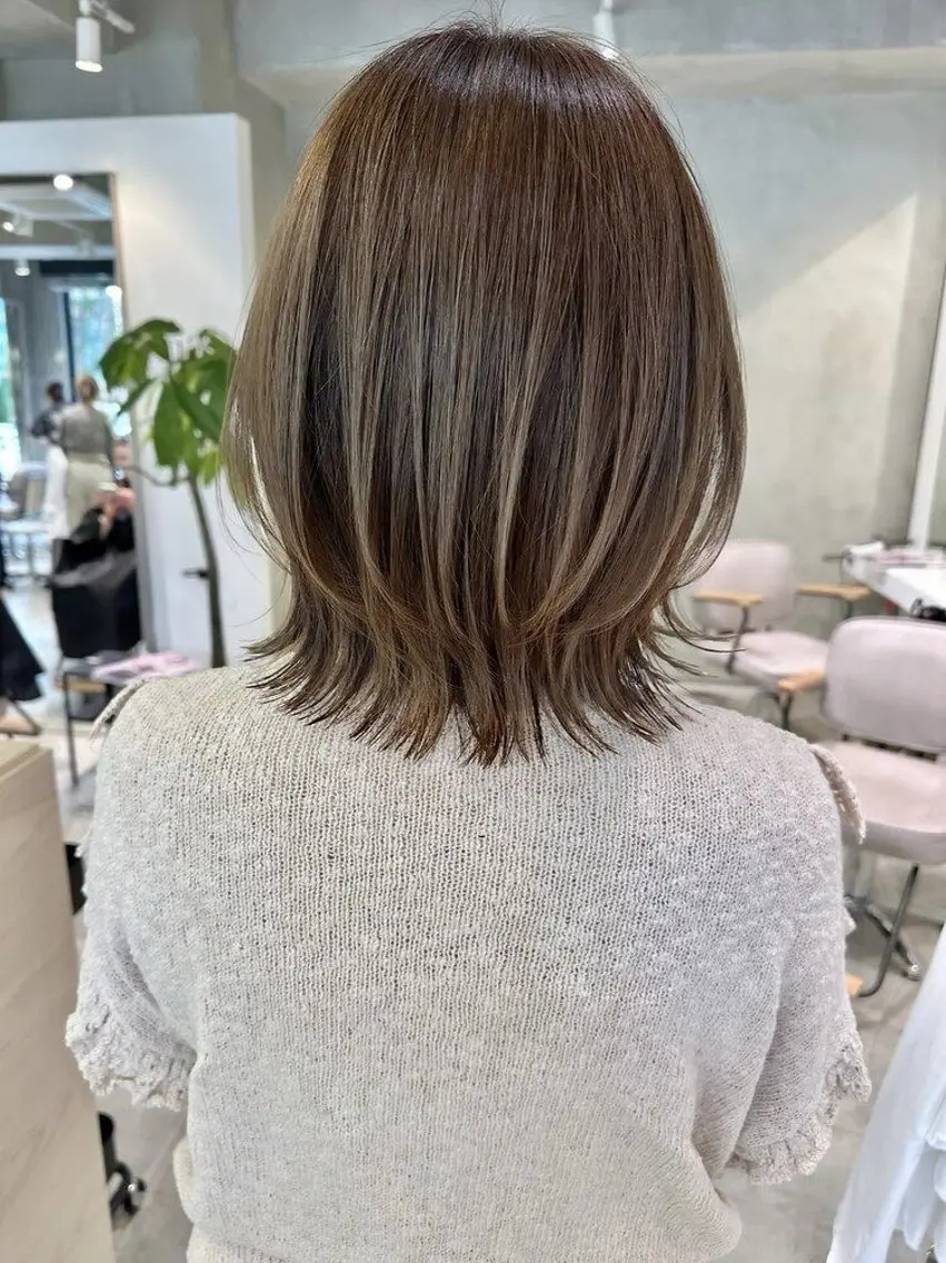 ミディアム ボブレイヤー ボブ くびれヘア レイヤーカット カット 臺 佳連のヘアスタイル