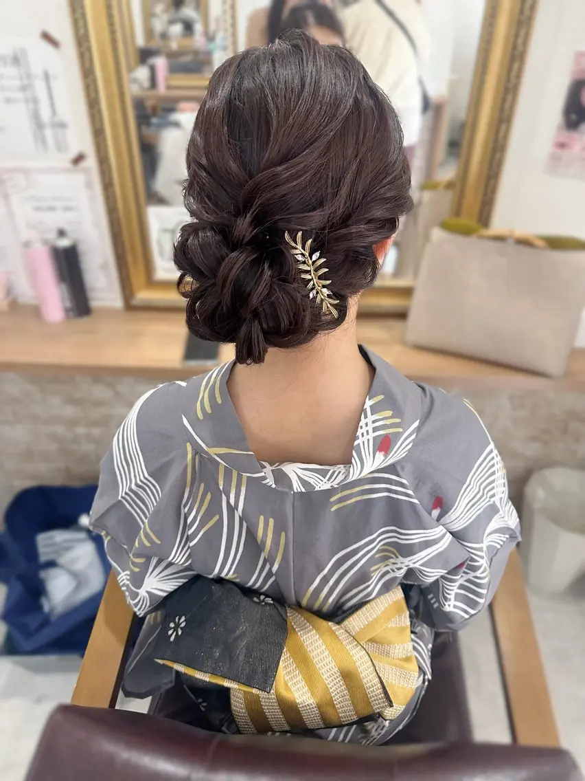 ヘアアレンジ 着付け 谷口遥 ♡ jolie栄店のマツエク・マツパデザイン