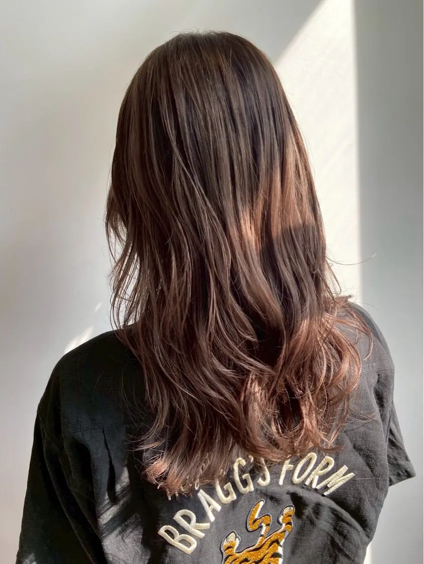 ロング カラー ブラウンカラー 透明感カラー 安藤 舞衣のヘアスタイル