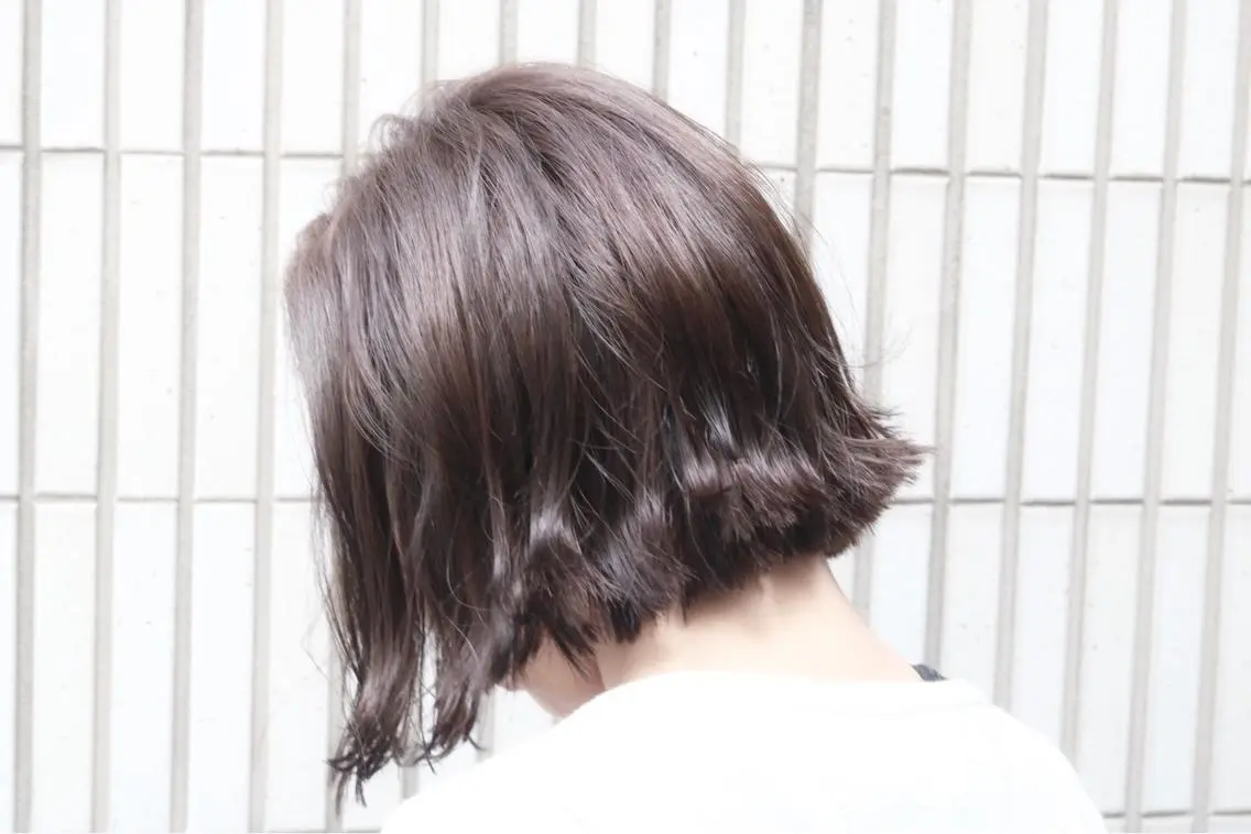 ミディアム カラー AnFye cinq milleのヘアスタイル