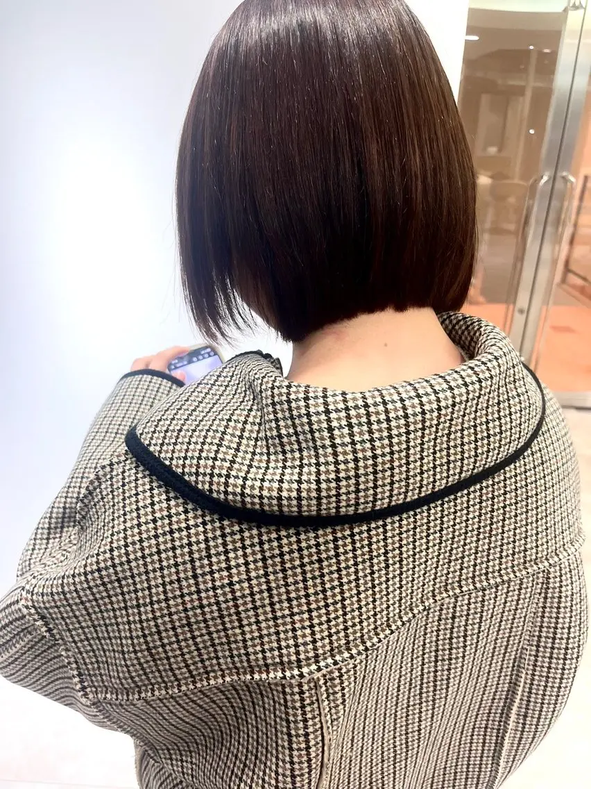 ミディアム 顔まわりレイヤー 顔周りカット 髪質改善 レイヤーカット シャギー カット 縮毛矯正 cana 札幌レイヤースタイルのヘアスタイル