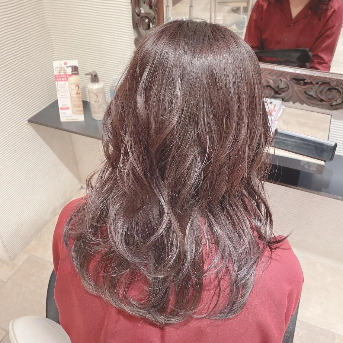 ロング カラー ヘアアレンジ アッシュ ベージュカラー 美髪矯正 韓国レイヤーのヘアスタイル